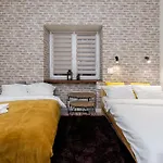 Cracow Downtown Comfort By Bookinghost Lägenhet