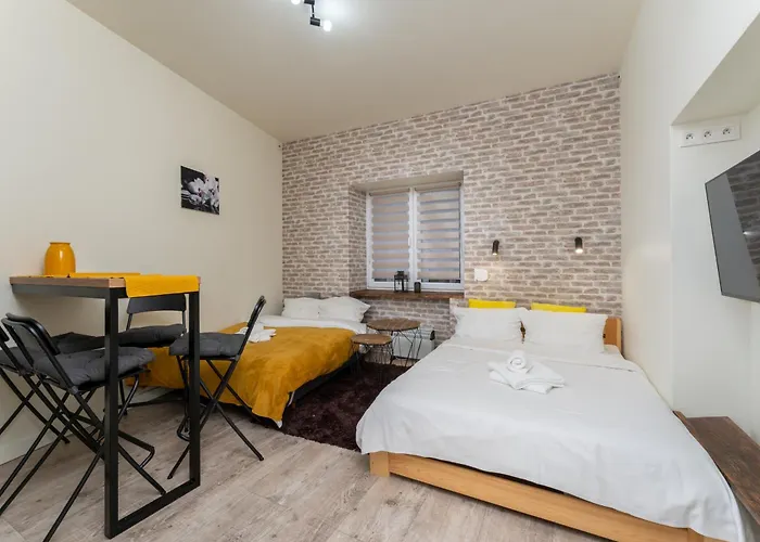 Cracow Downtown Comfort By Bookinghost דירה