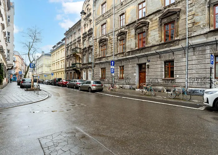 Cracow Downtown Comfort By Bookinghost *