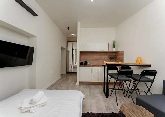 Cracow Downtown Comfort By Bookinghost